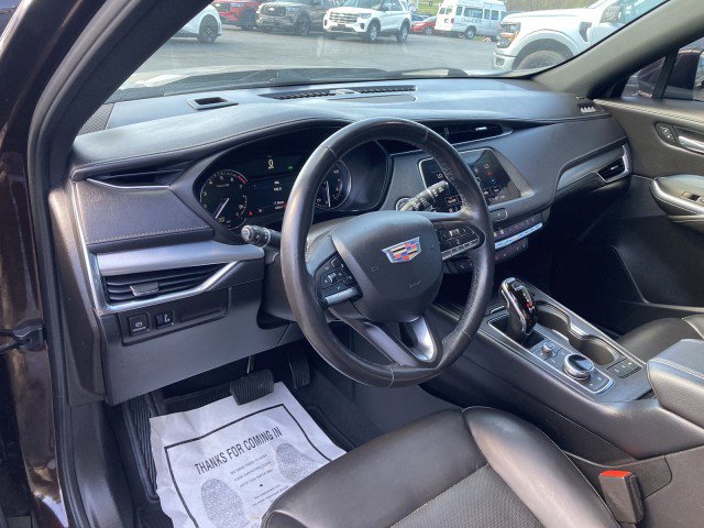 Used 2021 Cadillac XT4 Premium Luxury image 9
