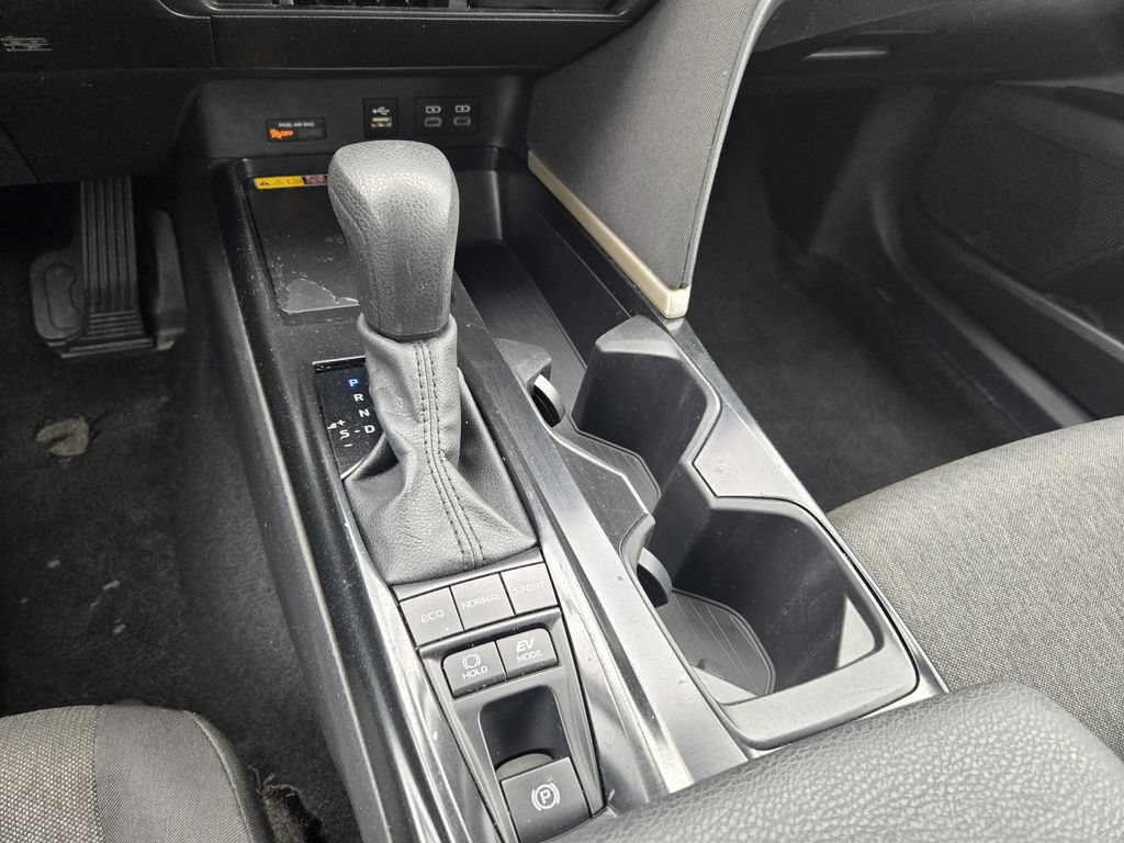 Used 2025 Toyota Camry LE FWD image 17