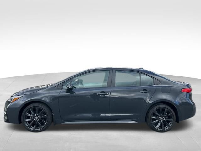 Used 2023 Toyota Corolla SE w/ SE Premium Package image 6
