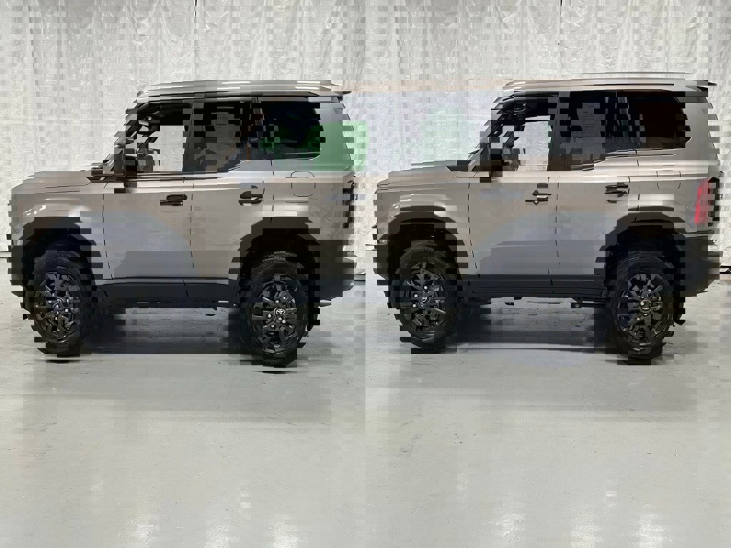 Used 2025 Toyota Land Cruiser 1958 image 4