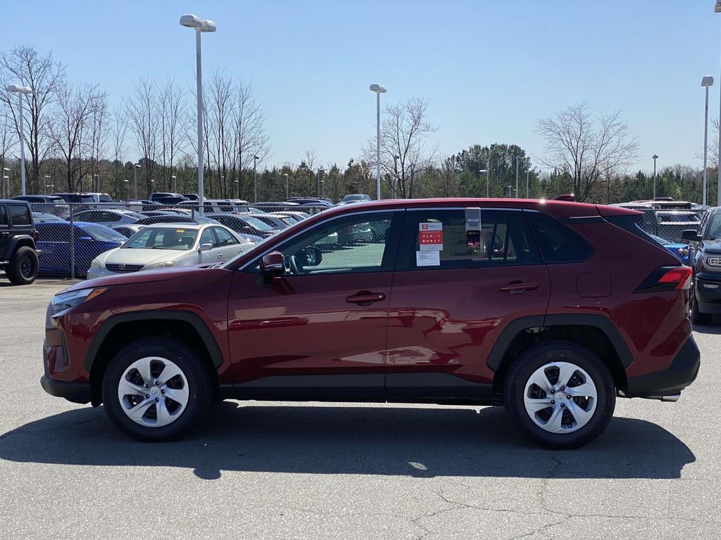 Used 2024 Toyota RAV4 LE FWD image 7