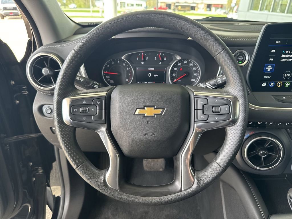 Certified 2025 Chevrolet Blazer LT AWD/4WD image 9