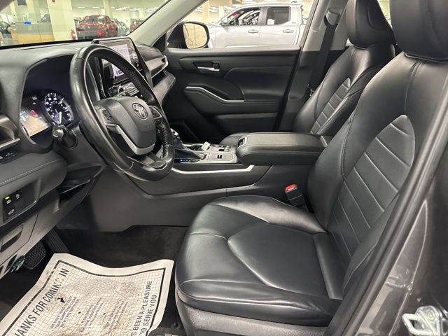 Used 2023 Toyota Highlander XLE w/ Protection Package #3 (TMS) image 25