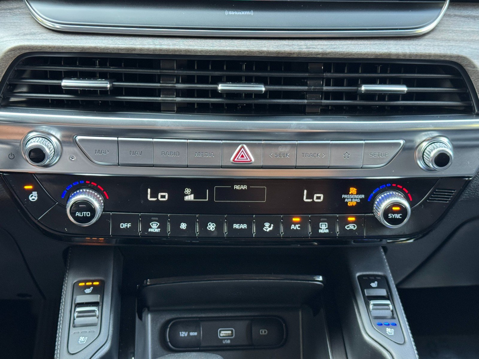 Used 2021 Kia Telluride EX w/ EX Premium Package AWD/4WD image 29