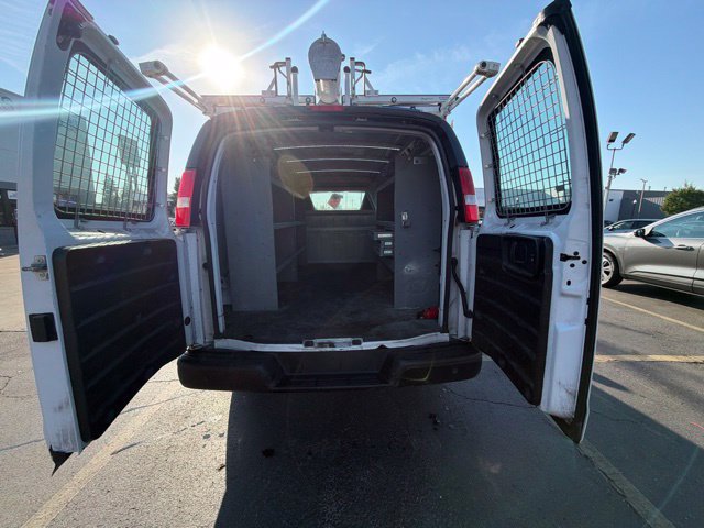 Used 2021 Chevrolet Express 2500 w/ Driver Convenience Package RWD image 21