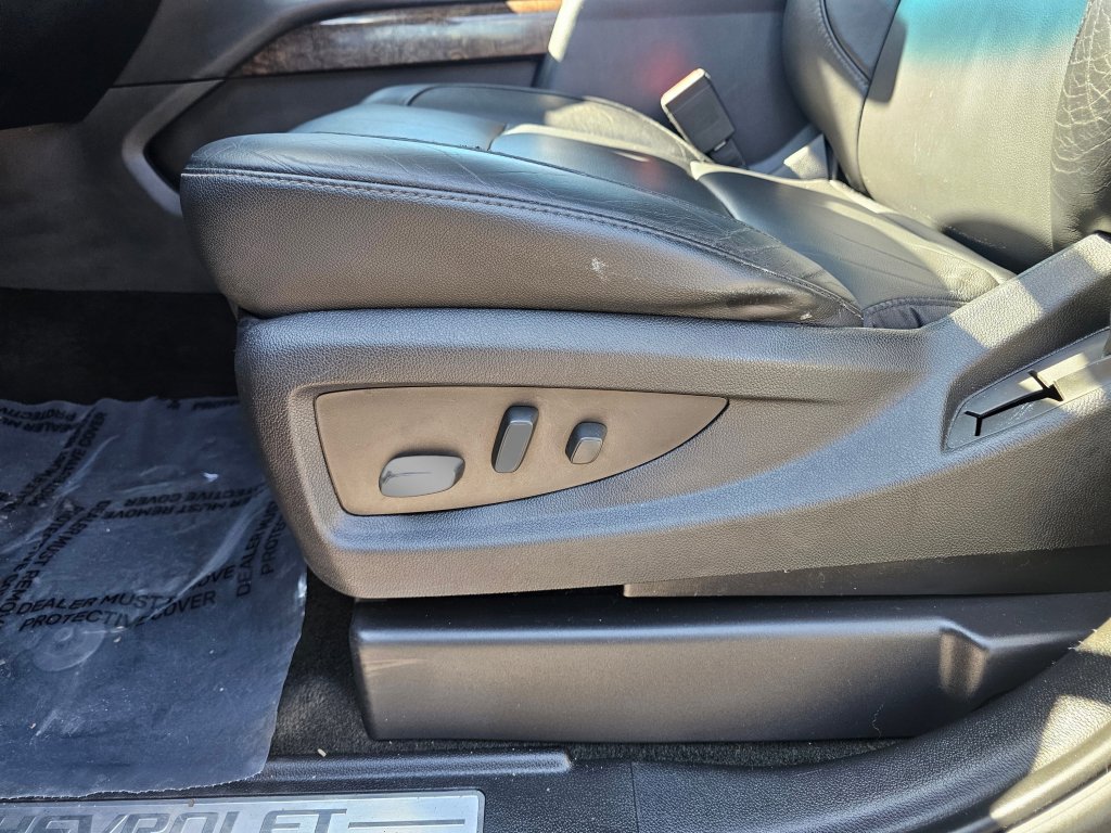 Used 2015 Chevrolet Tahoe LT AWD/4WD image 31