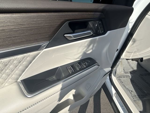 Used 2025 GMC Acadia Denali image 13