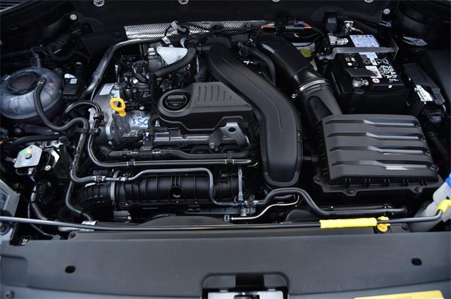 New 2025 Volkswagen Taos SE image 25