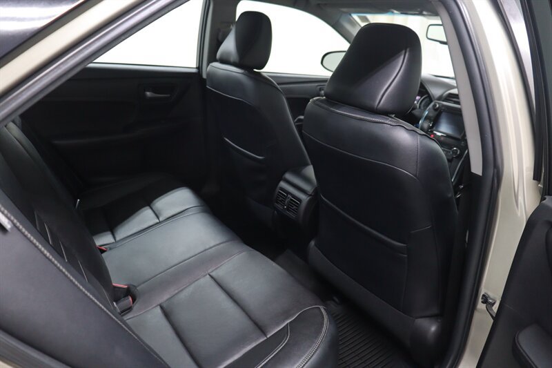 Used 2015 Toyota Camry XLE FWD image 27
