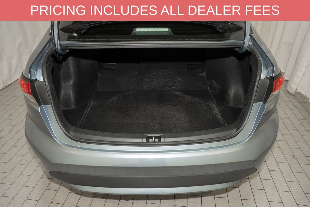 Used 2022 Toyota Corolla LE FWD image 5