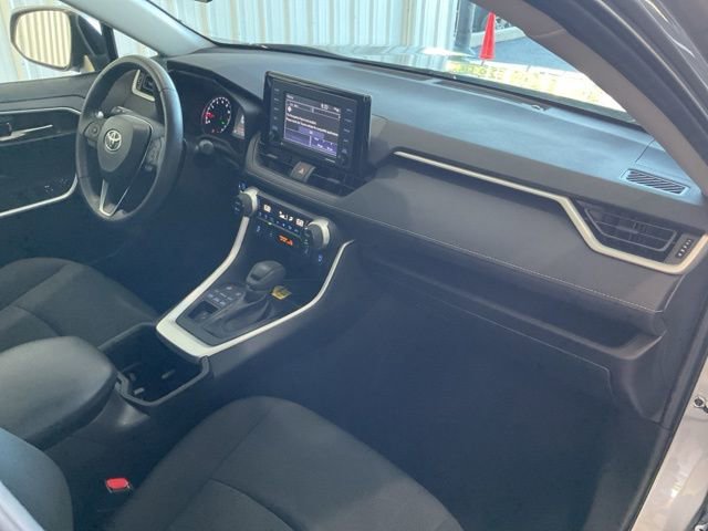 Used 2022 Toyota RAV4 XLE w/ Convenience Package image 24