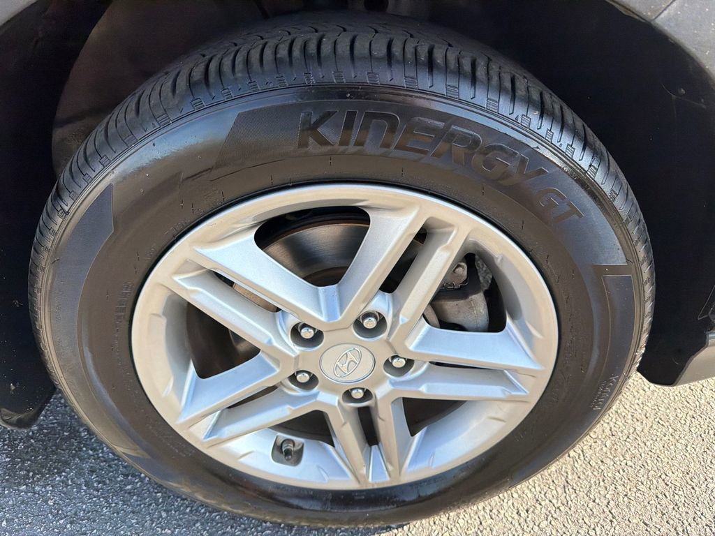 Used 2019 Hyundai Kona SE image 12