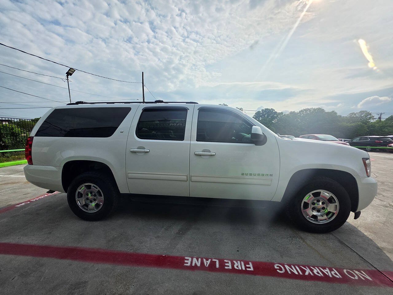Used 2012 Chevrolet Suburban LT AWD/4WD image 17