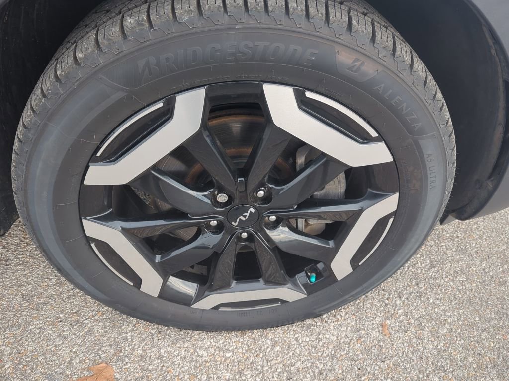 Used 2023 Kia Telluride S image 8