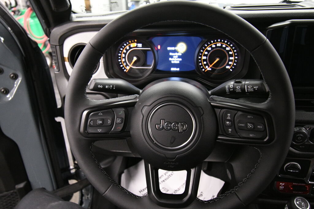 Used 2026 Jeep Wrangler Unlimited Sport AWD/4WD image 13