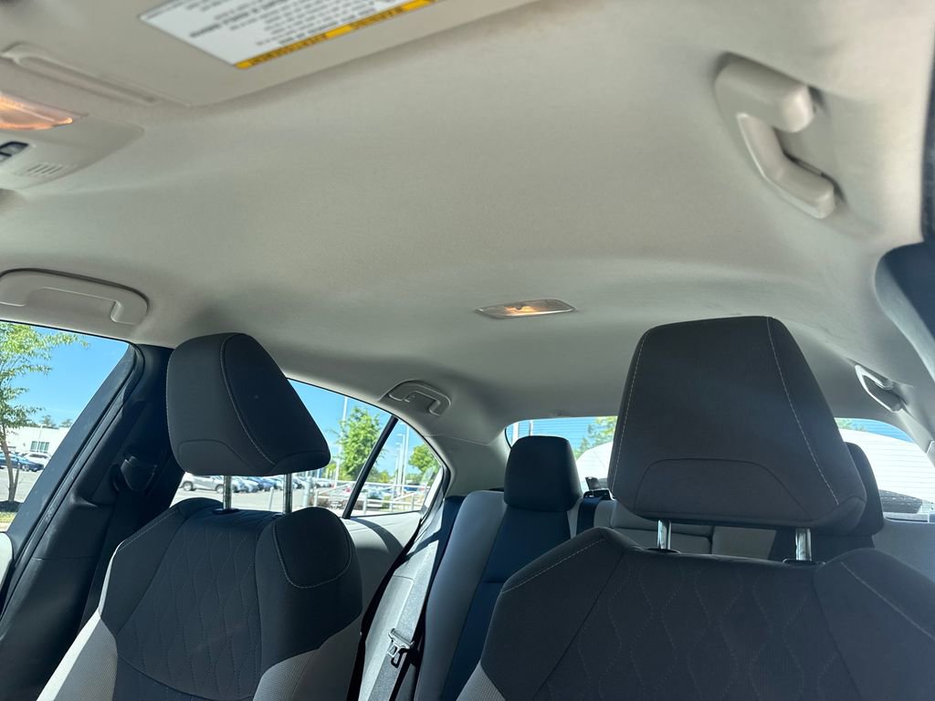 Used 2022 Toyota Corolla LE FWD image 30