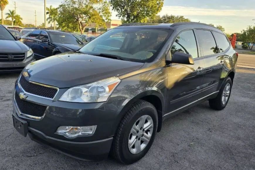 Used 2011 Chevrolet Traverse LT w/ Personal Connectivity Package