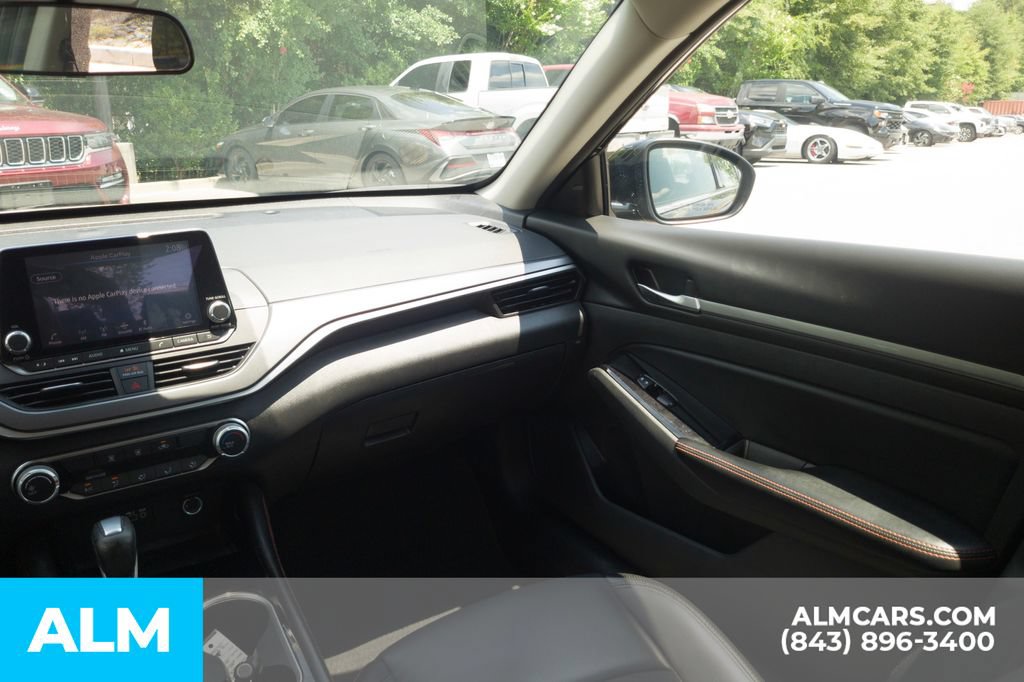Used 2024 Nissan Altima 2.5 SR FWD image 18