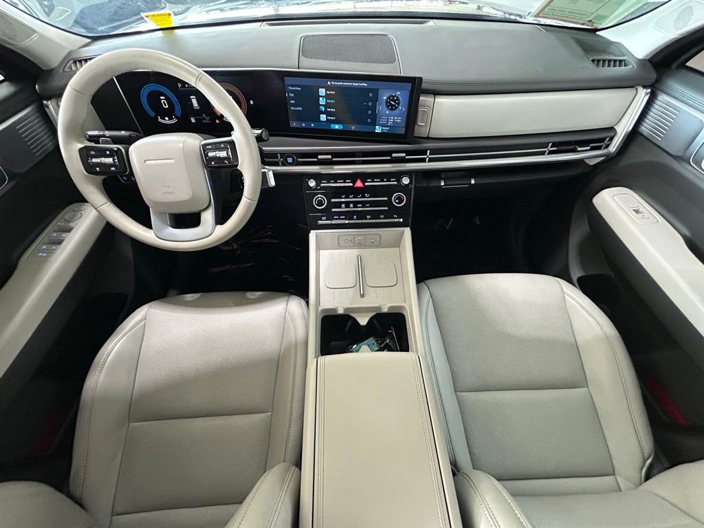 Used 2025 Hyundai Santa Fe SE image 38