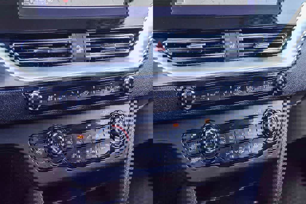 Certified 2022 Kia Niro EX Premium image 22