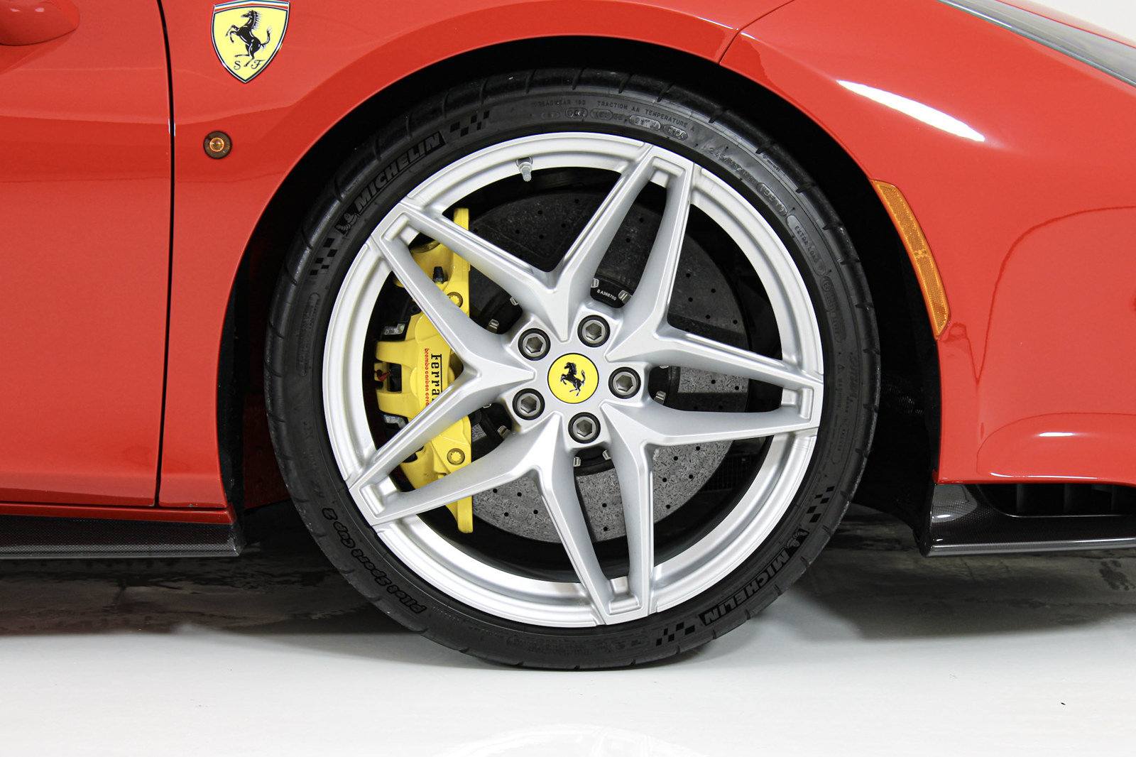 Certified 2019 Ferrari 488 Pista Spider RWD image 25