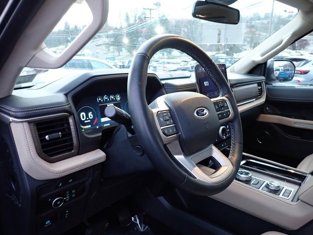 Used 2023 Ford Expedition Max Limited image 16