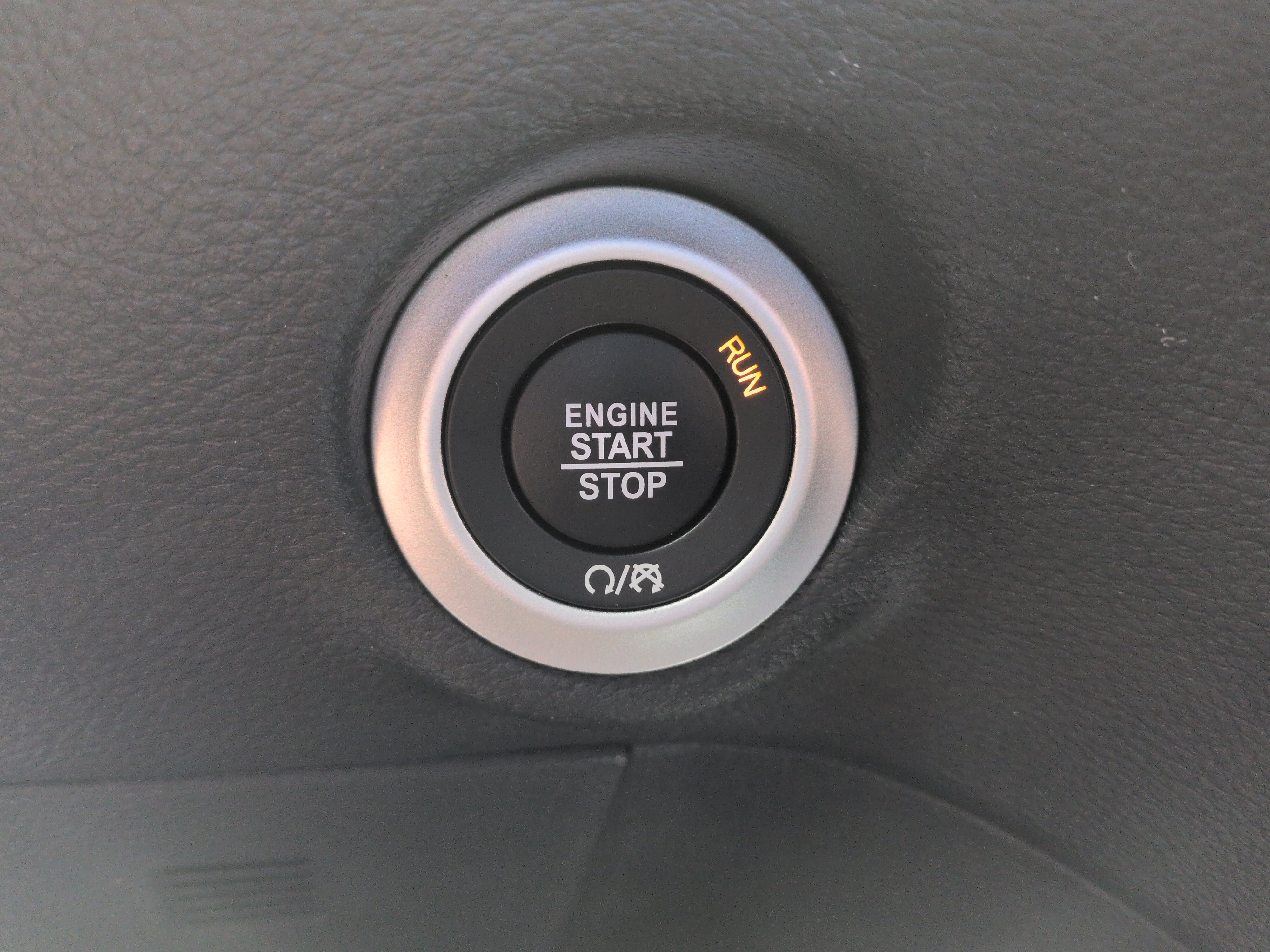 Certified 2025 Chrysler Pacifica Select FWD image 25