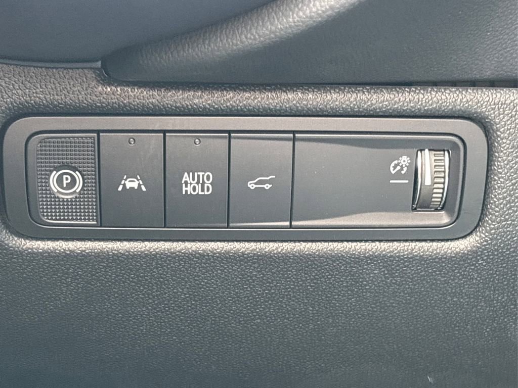 Used 2025 Chevrolet Equinox EV LT w/ Convenience Package II image 40