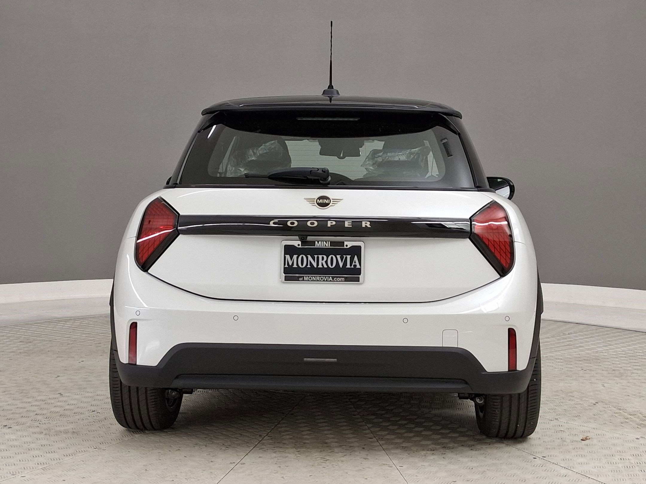 New 2026 MINI Cooper 2-Door Hardtop image 8