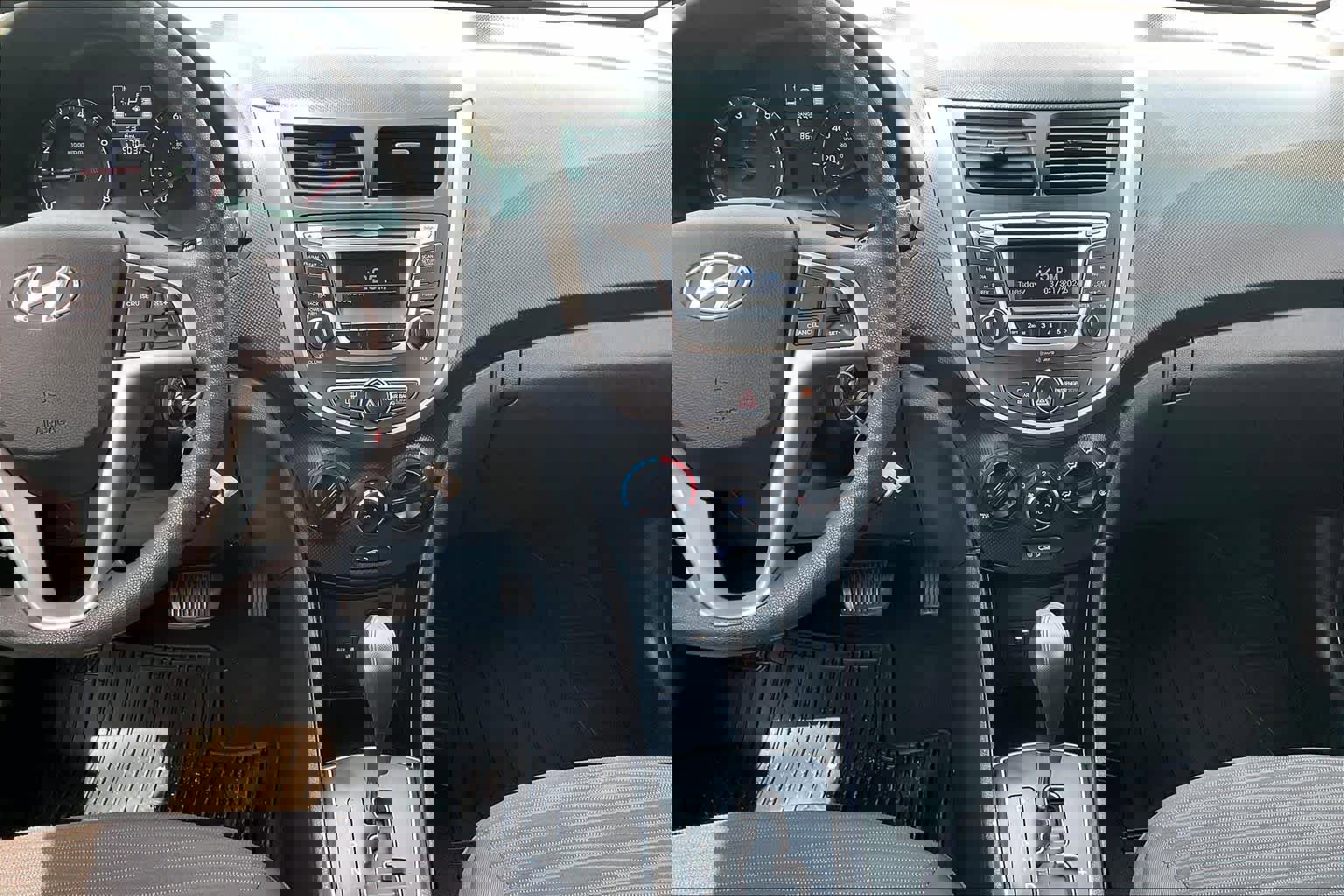 Used 2017 Hyundai Accent SE image 7