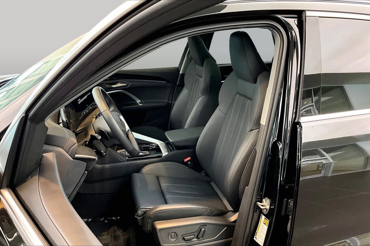 Certified 2025 Audi Q5 Premium w/ Premium Plus AWD/4WD image 8