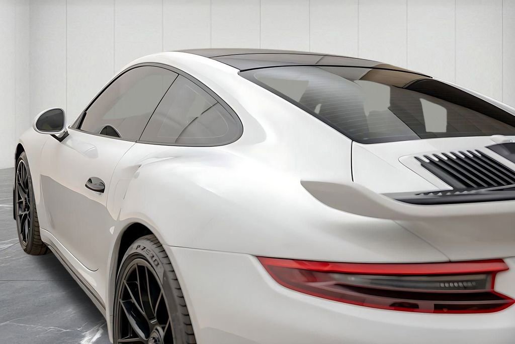 Used 2019 Porsche 911 Turbo S image 12