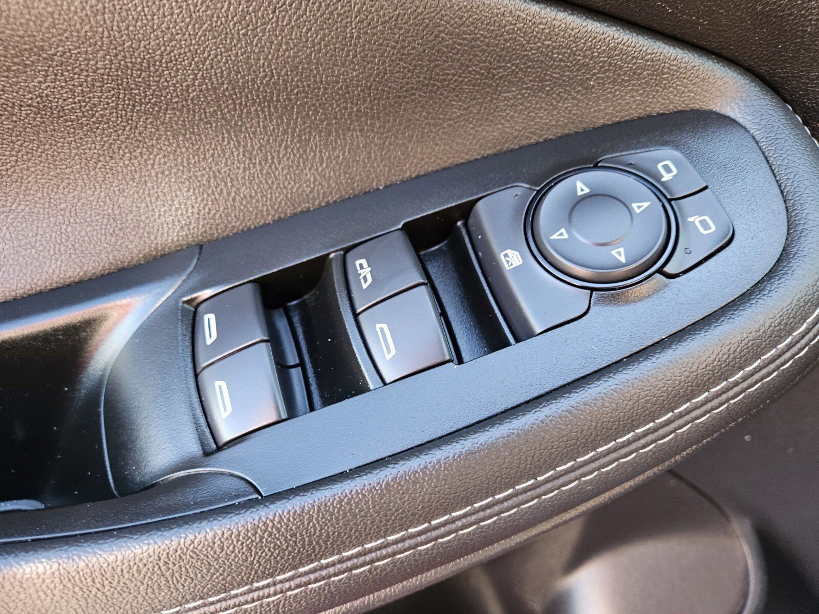 Used 2024 Buick Encore GX Sport Touring w/ Comfort Package image 31