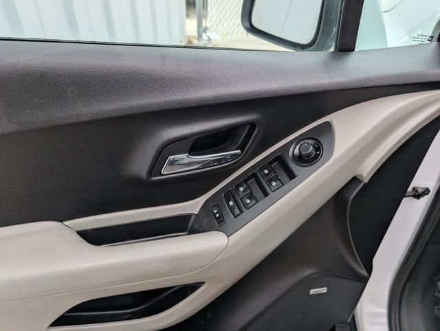 Used 2015 Chevrolet Trax LTZ image 9