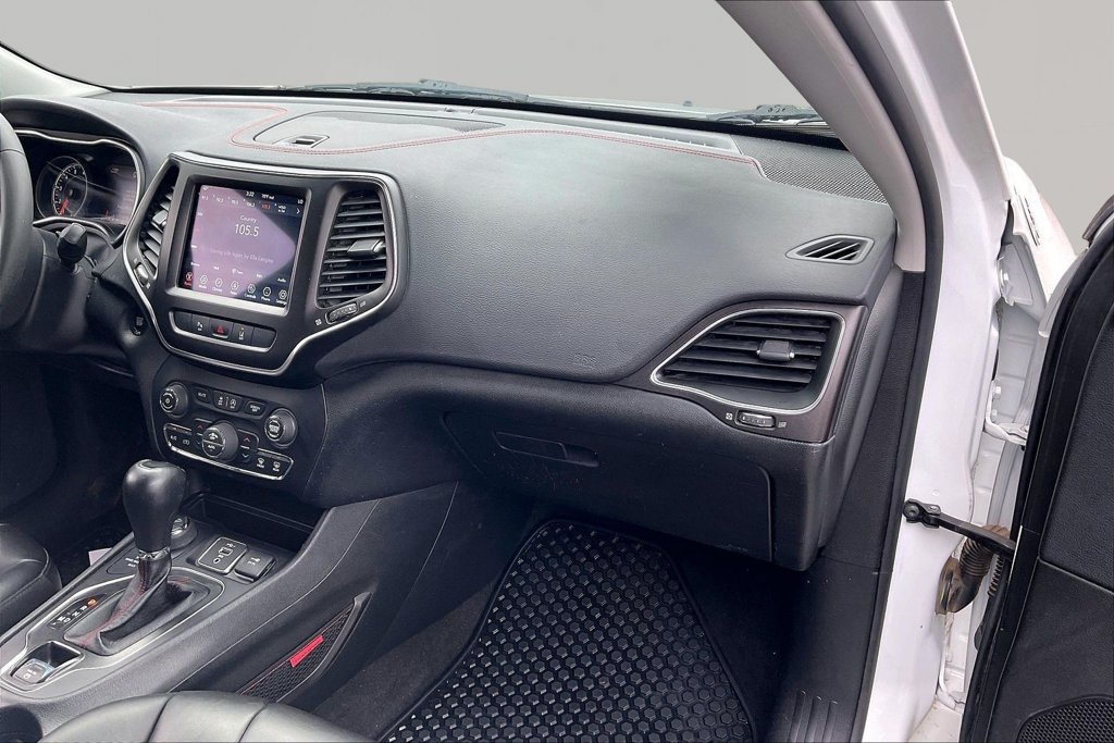 Used 2021 Jeep Cherokee Trailhawk AWD/4WD image 29