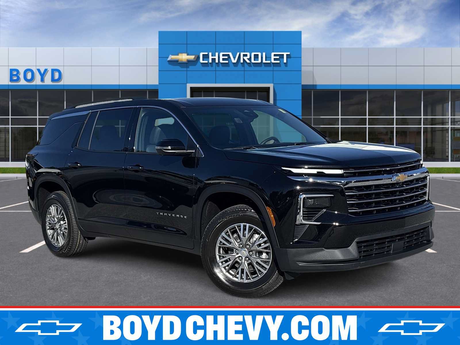 New 2027 Chevrolet Traverse LT w/ Driver Confidence Package FWD image 1