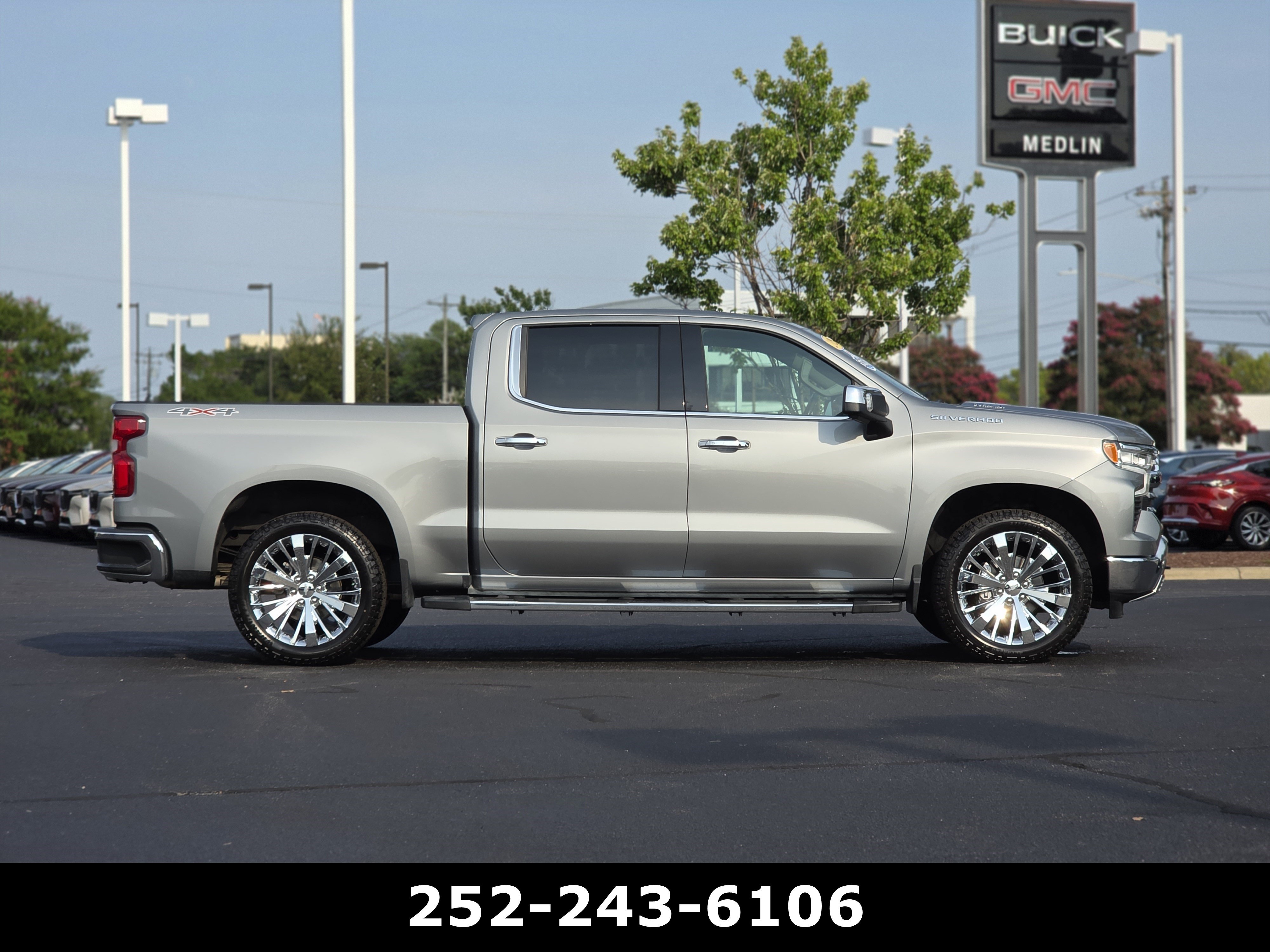 Used 2023 Chevrolet Silverado 1500 LTZ w/ LTZ Premium Package AWD/4WD image 8