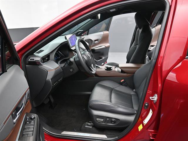 Certified 2024 Toyota Venza Limited image 14
