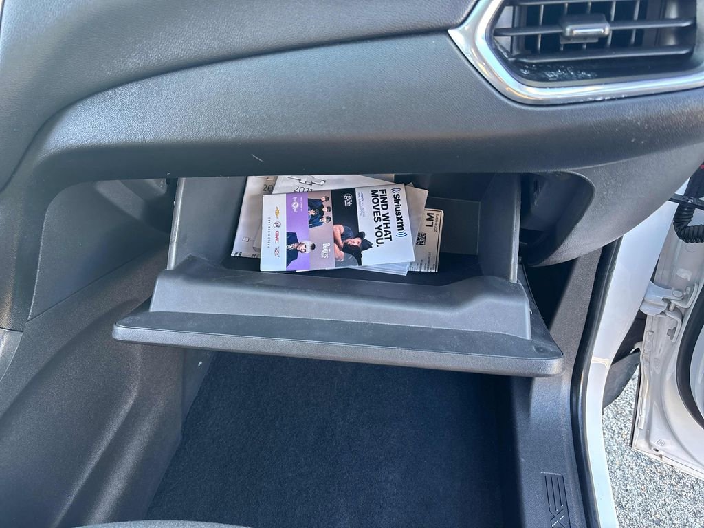 Used 2021 Chevrolet Equinox LT w/ Driver Convenience Package image 54