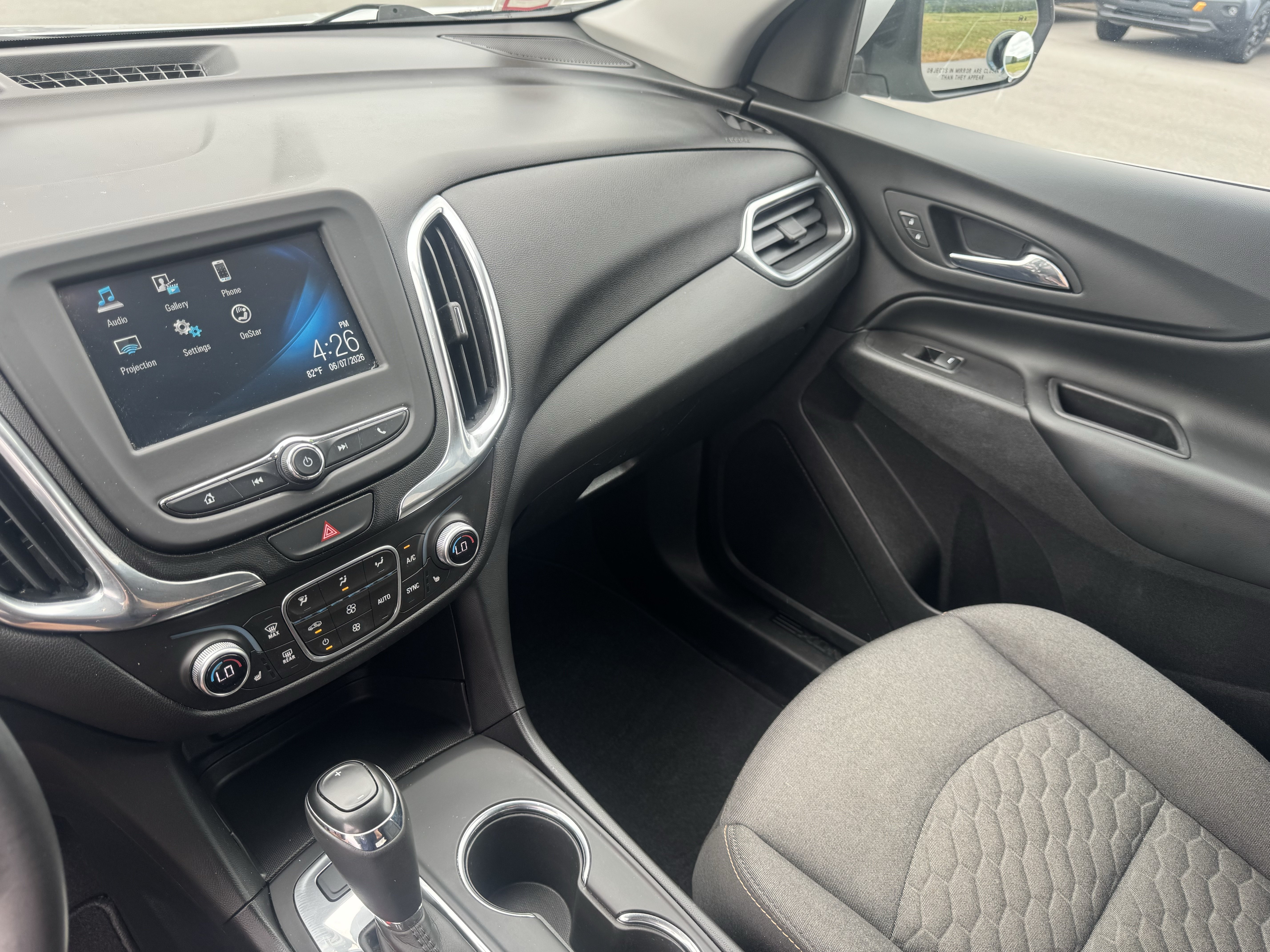 Used 2018 Chevrolet Equinox LT AWD/4WD image 22