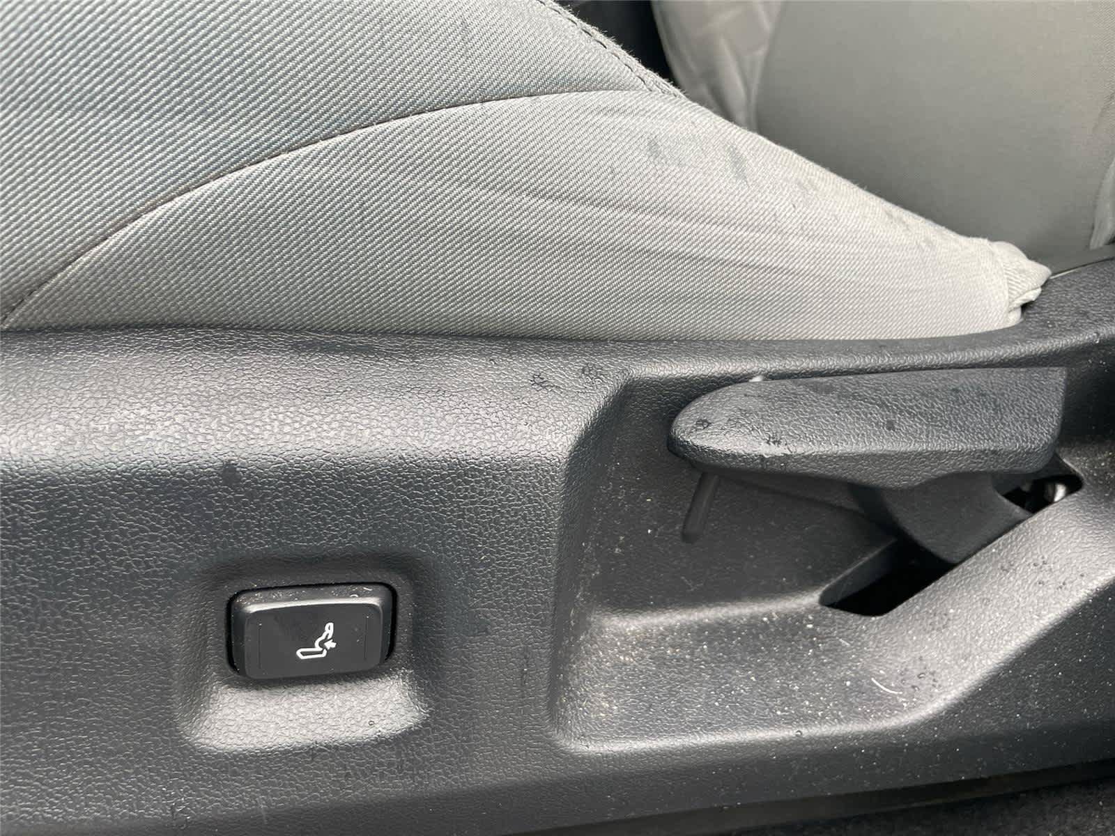 Used 2024 Toyota Tacoma SR5 AWD/4WD image 13