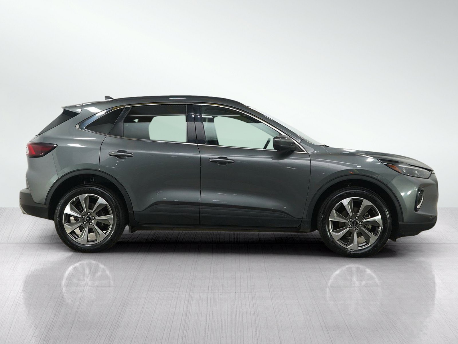 Used 2023 Ford Escape Platinum AWD/4WD image 6