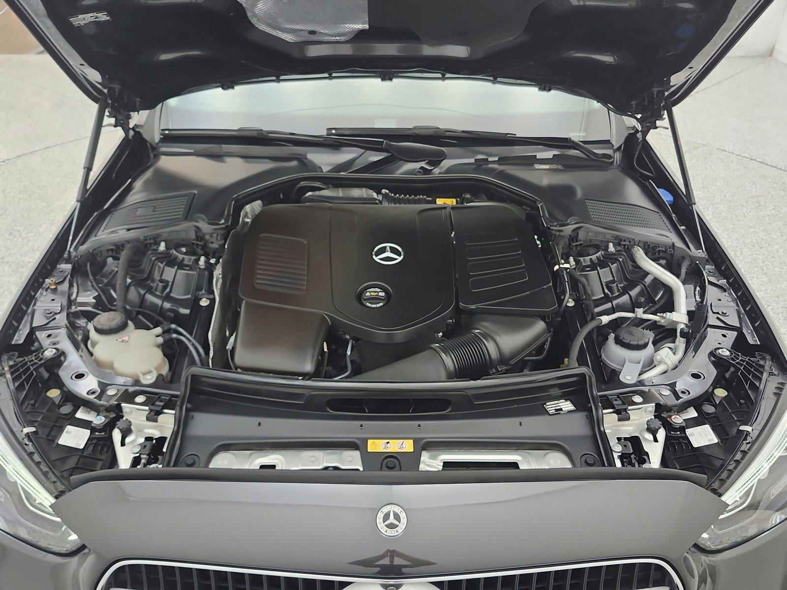 Used 2023 Mercedes-Benz C 300 Sedan image 15