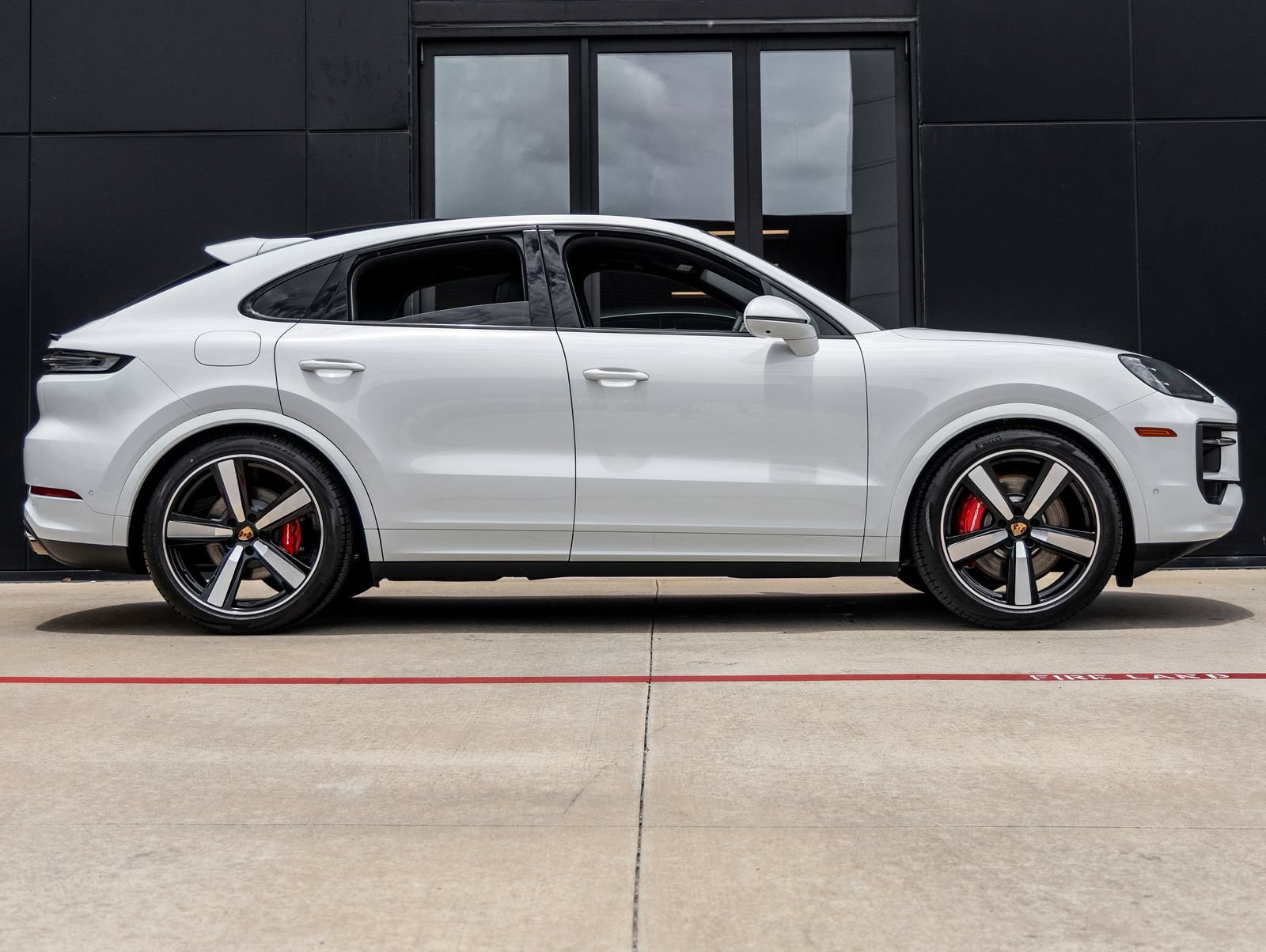 New 2026 Porsche Cayenne S AWD/4WD image 12