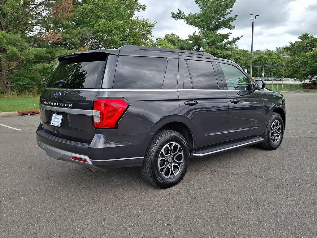 Used 2023 Ford Expedition XLT AWD/4WD image 9