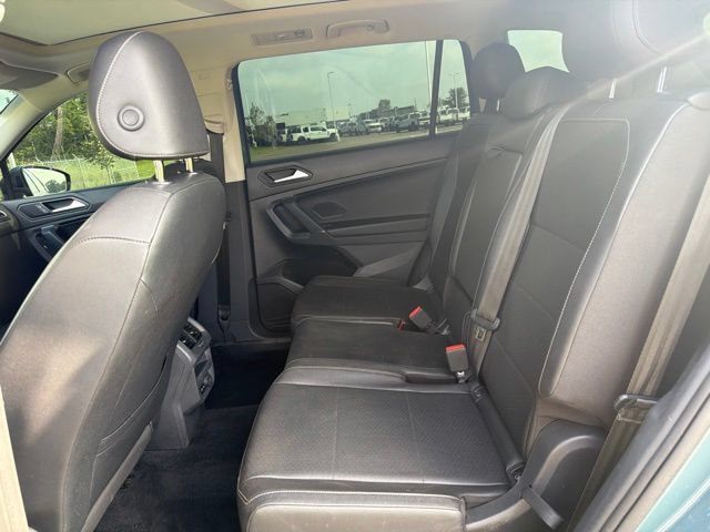 Used 2020 Volkswagen Tiguan SE FWD image 17