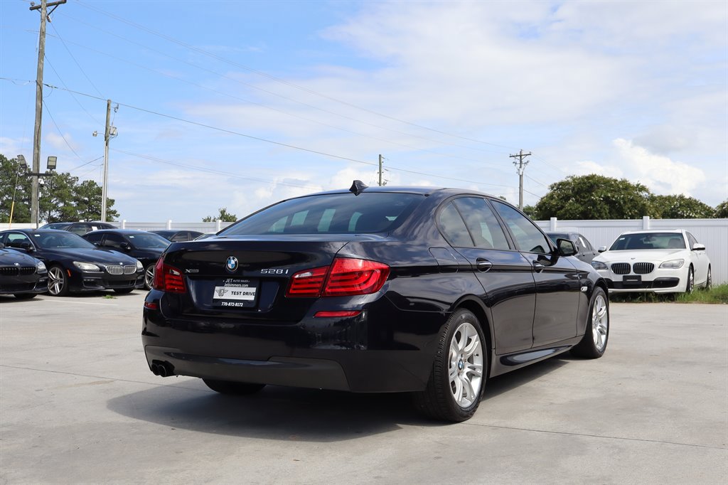 Used 2013 BMW 528i xDrive Sedan AWD/4WD image 7