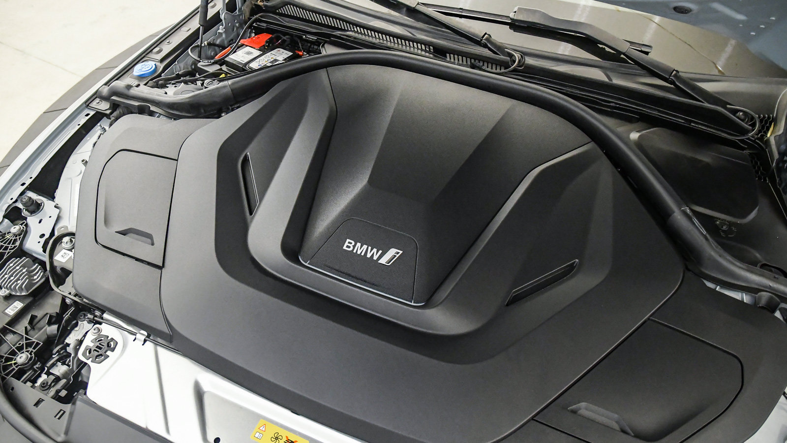 Certified 2024 BMW i4 eDrive35 w/ M Sport Package RWD image 28