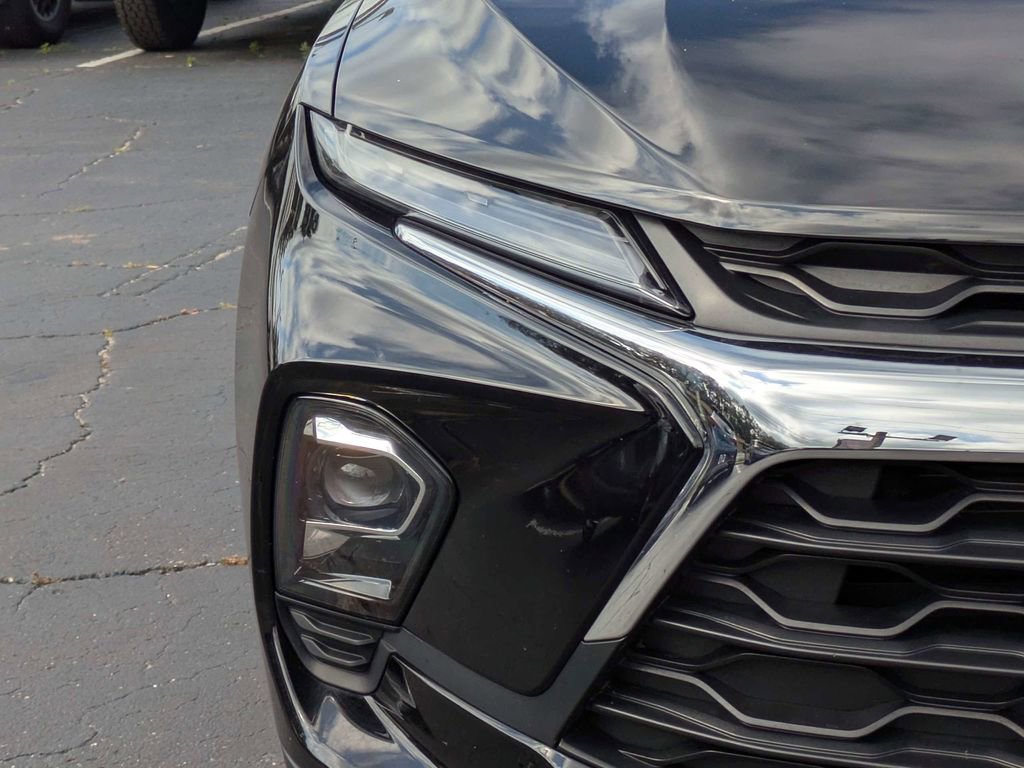 Used 2025 Chevrolet Blazer LT FWD image 10