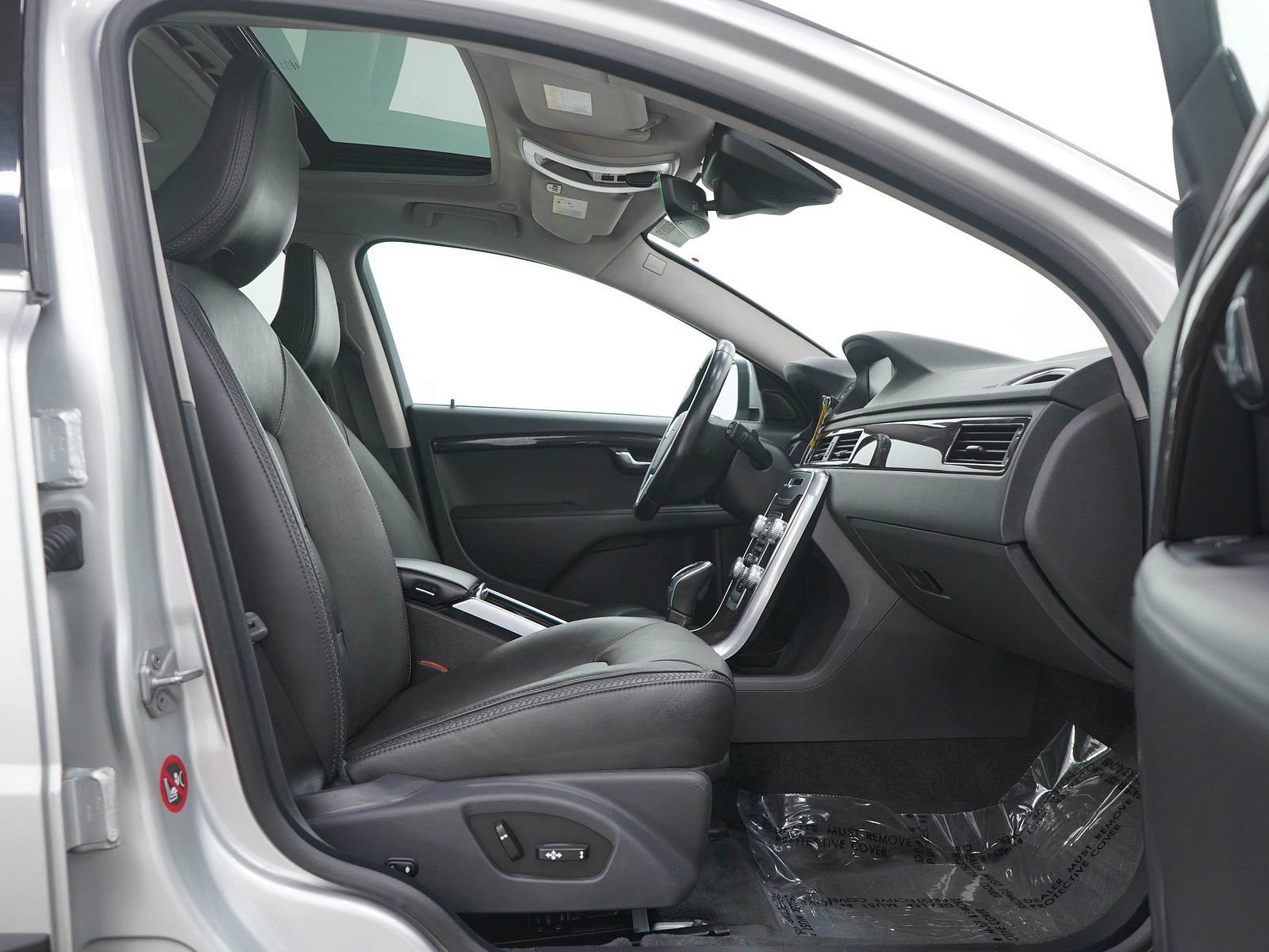 Used 2016 Volvo XC70 T5 Premier w/ Protection Package image 11